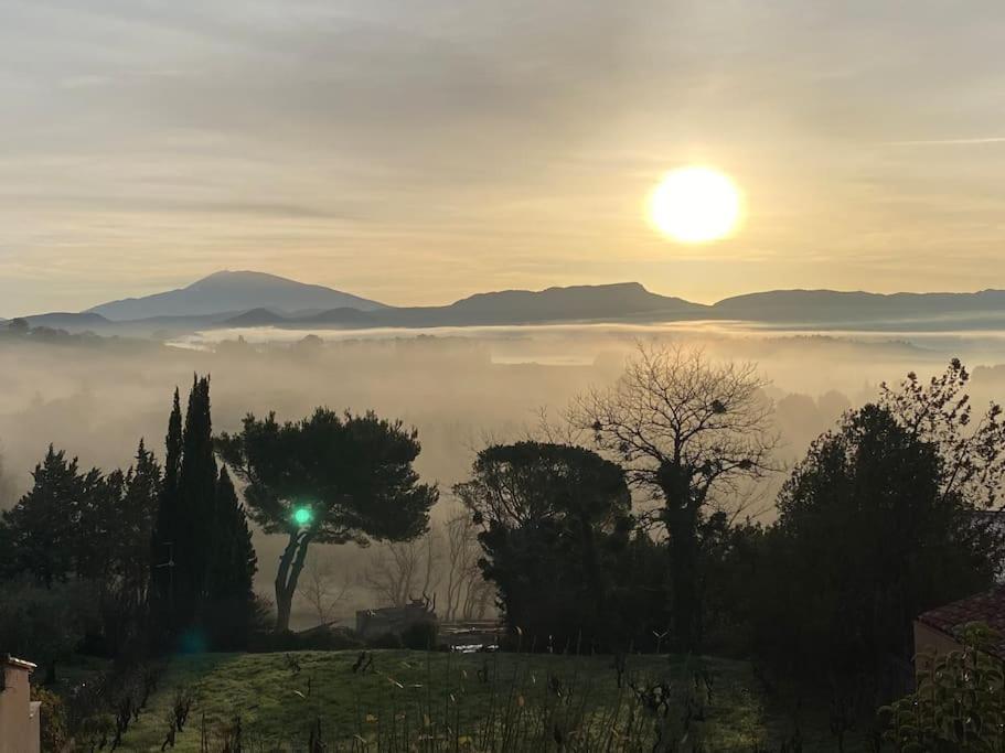 La Vue Sur Le Mont Ventoux, Appartement & Parking Cairanne Extérieur photo